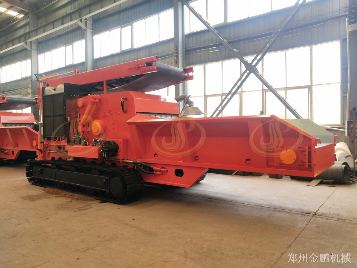 郑州金鹏移动式柴油木材破碎机在分散料场的转场作业方案