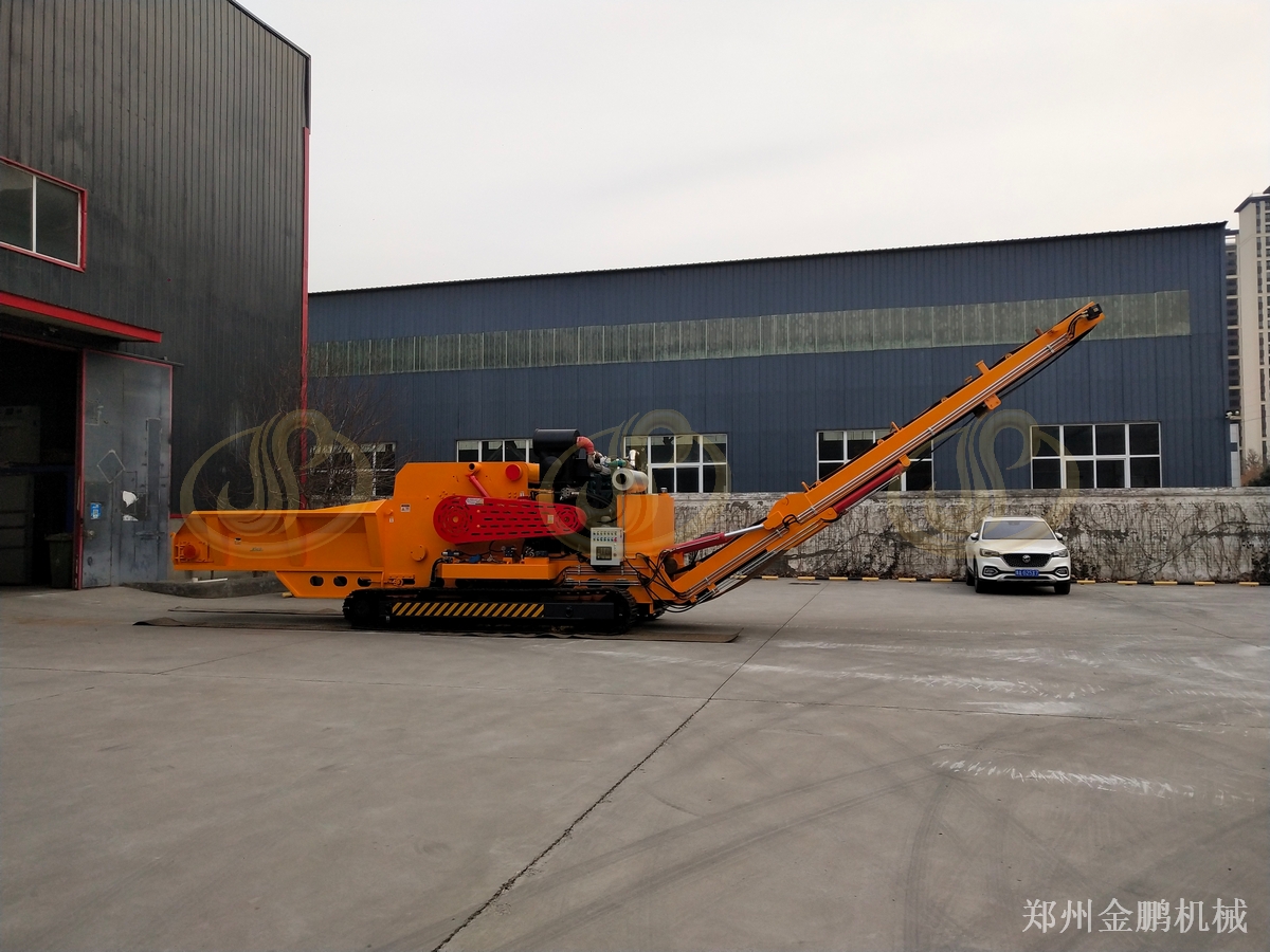 郑州金鹏移动式废旧木材粉碎机用于破碎减容